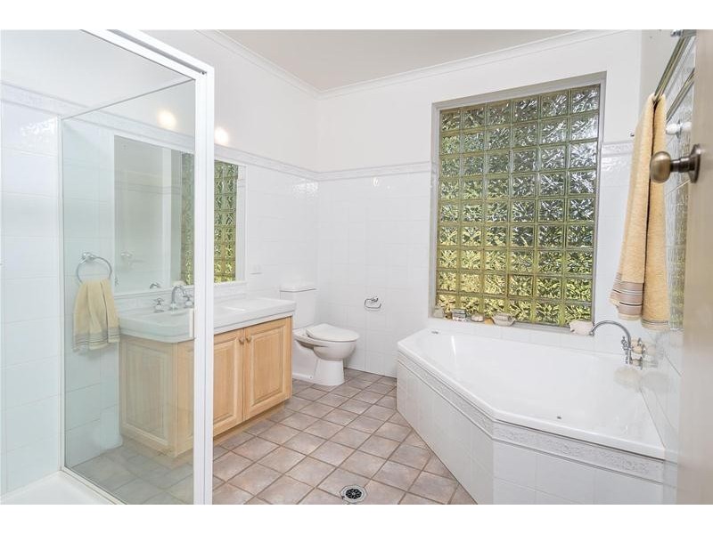 119 Sturt Highway, Gol Gol NSW 2738