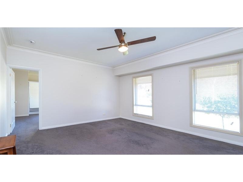 8 Wood Street, Gol Gol NSW 2738