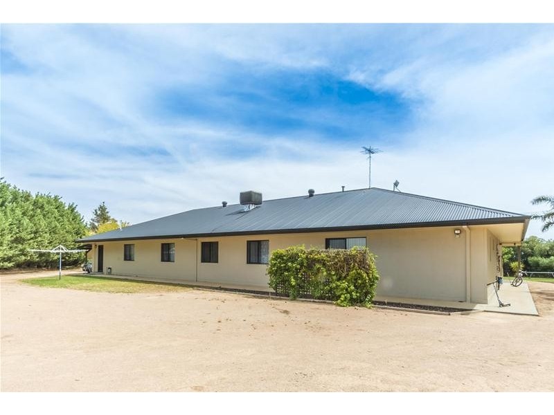 2901 Eleventh Street, Irymple VIC 3498