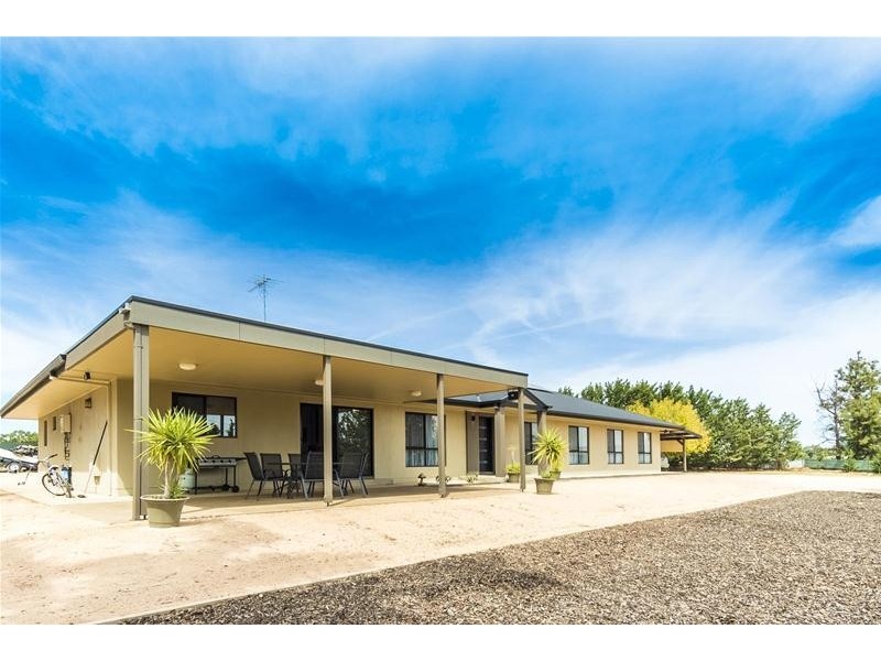 2901 Eleventh Street, Irymple VIC 3498
