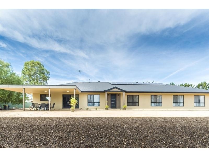 2901 Eleventh Street, Irymple VIC 3498