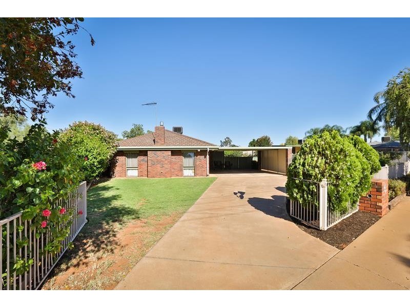 10 Elouera Drive, Irymple VIC 3498