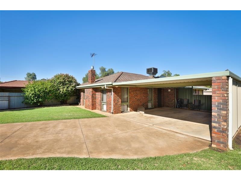 10 Elouera Drive, Irymple VIC 3498