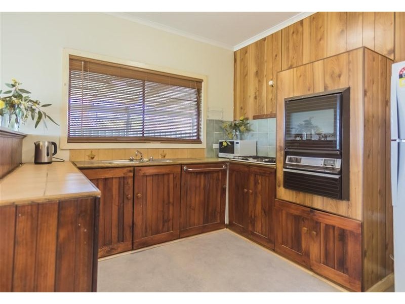 48 Mena Road, Birdwoodton VIC 3505