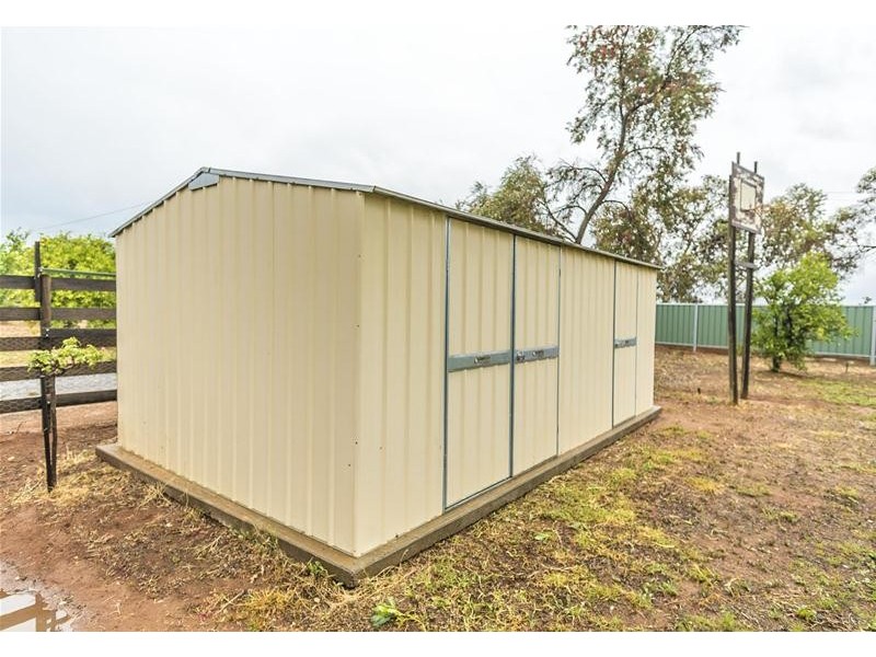 48 Mena Road, Birdwoodton VIC 3505