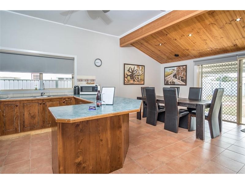 15 Kiewa Avenue, Red Cliffs VIC 3496