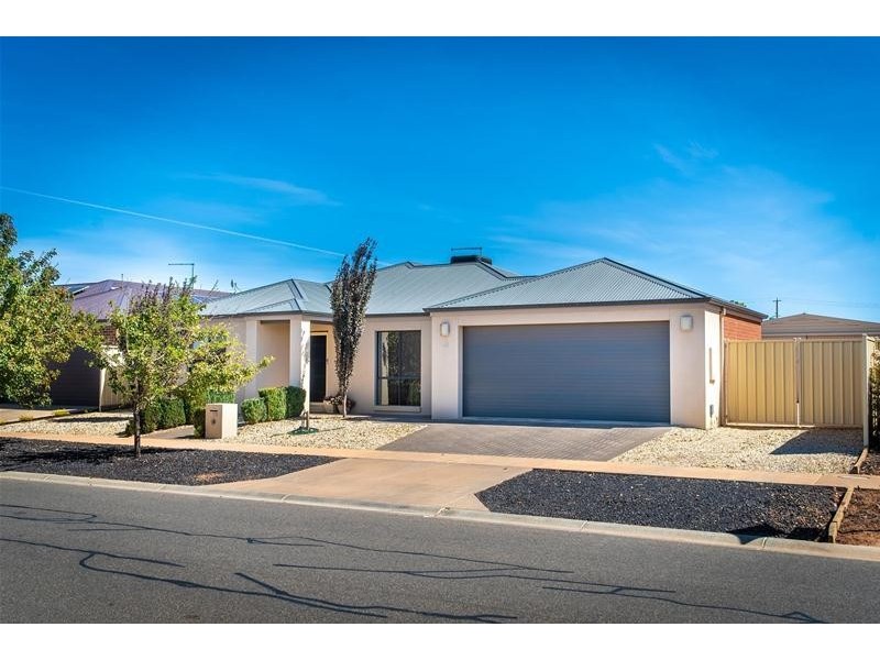 28 Oasis Boulevard, Mildura VIC 3500