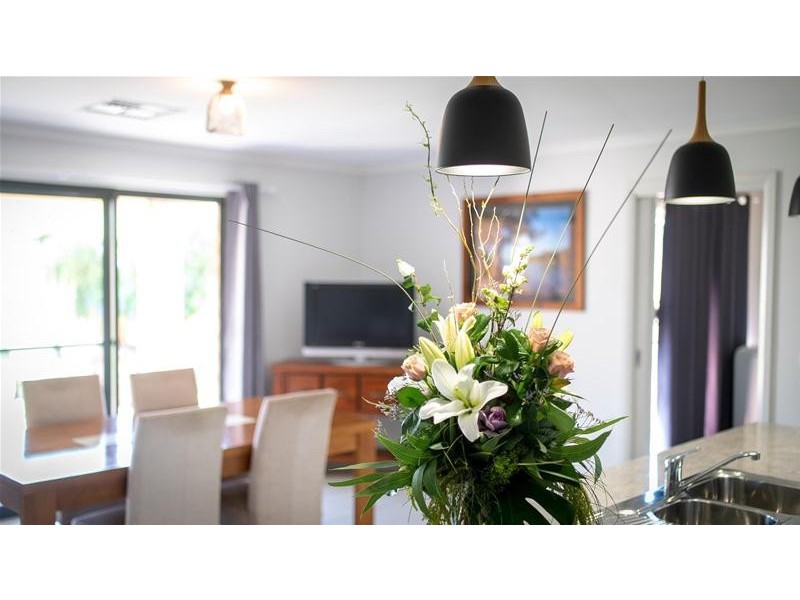 28 Oasis Boulevard, Mildura VIC 3500