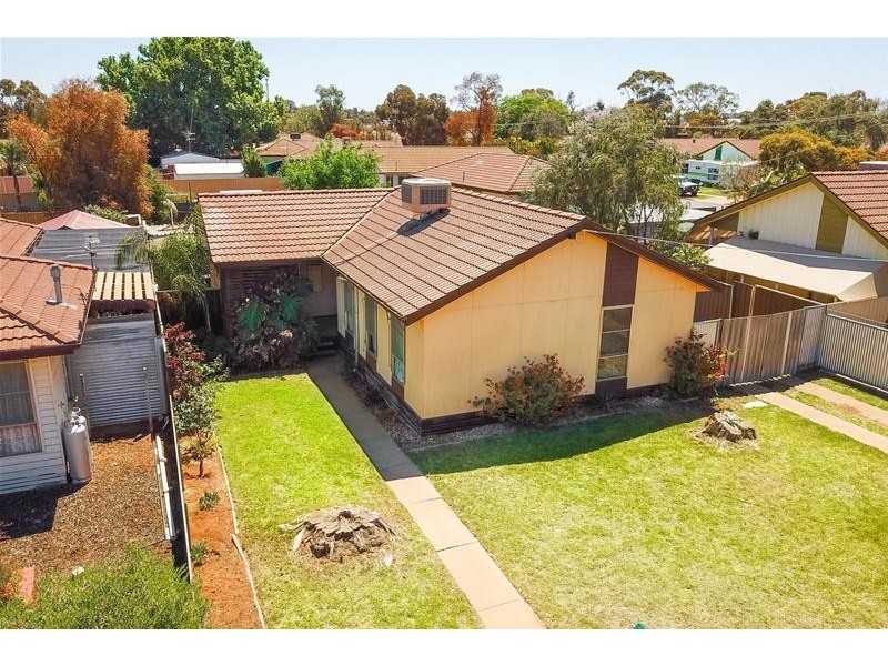 6 Namoi Avenue, Red Cliffs VIC 3496