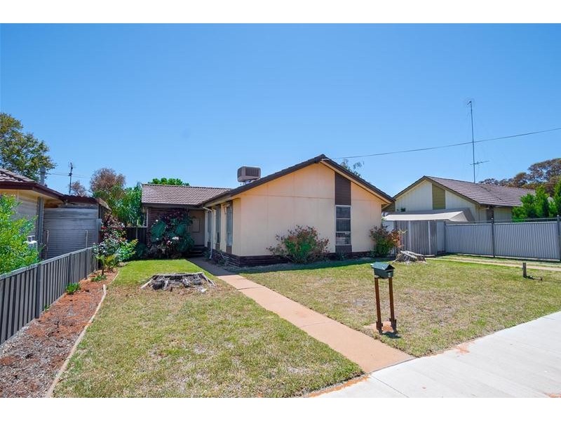 6 Namoi Avenue, Red Cliffs VIC 3496