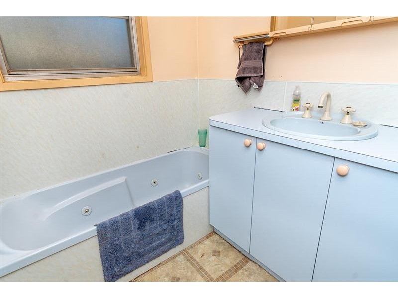 6 Namoi Avenue, Red Cliffs VIC 3496