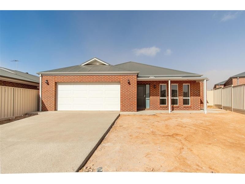 16 Springfield Drive, Mildura VIC 3500