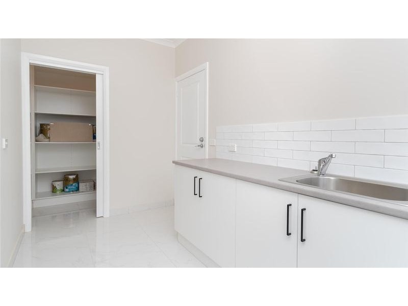 16 Springfield Drive, Mildura VIC 3500