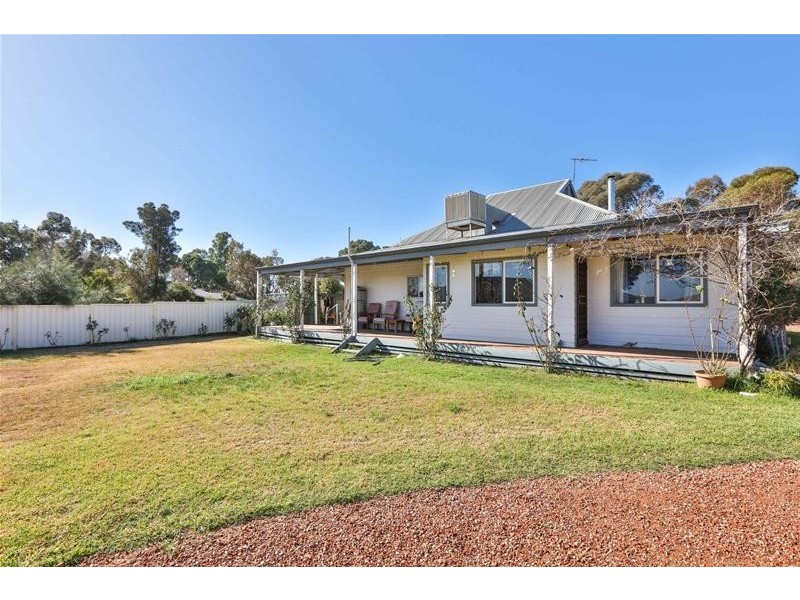 425 Ontario Avenue, Mildura VIC 3500