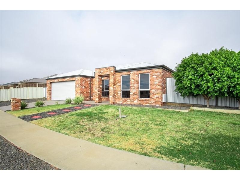 24 Lizlee Drive, Mildura VIC 3500