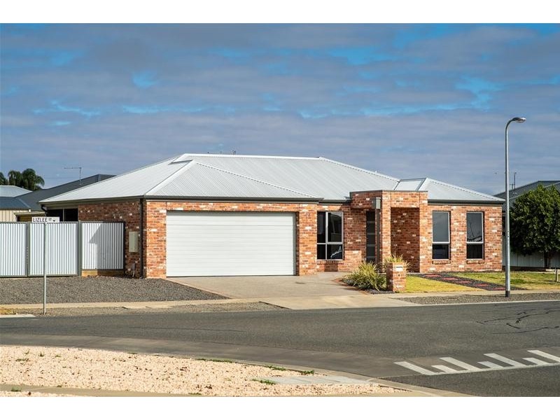 24 Lizlee Drive, Mildura VIC 3500