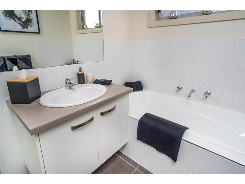 24 Lizlee Drive, Mildura VIC 3500