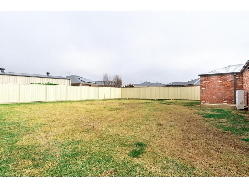 24 Lizlee Drive, Mildura VIC 3500