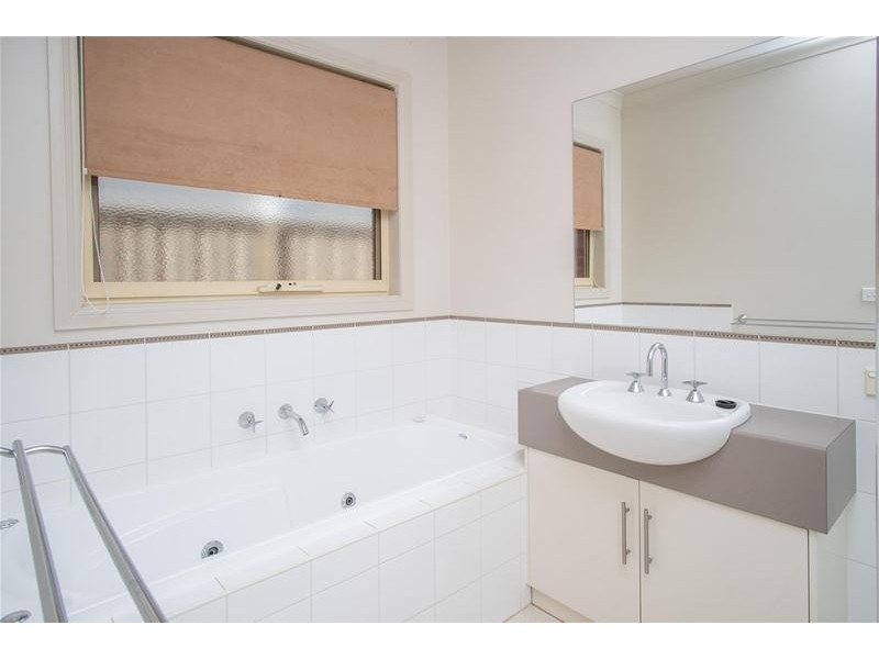 10 Edmund Barton Court, Mildura VIC 3500