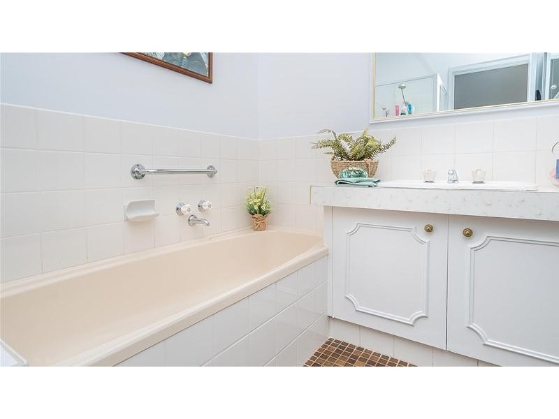 4 Cottonwood Court, Mildura VIC 3500