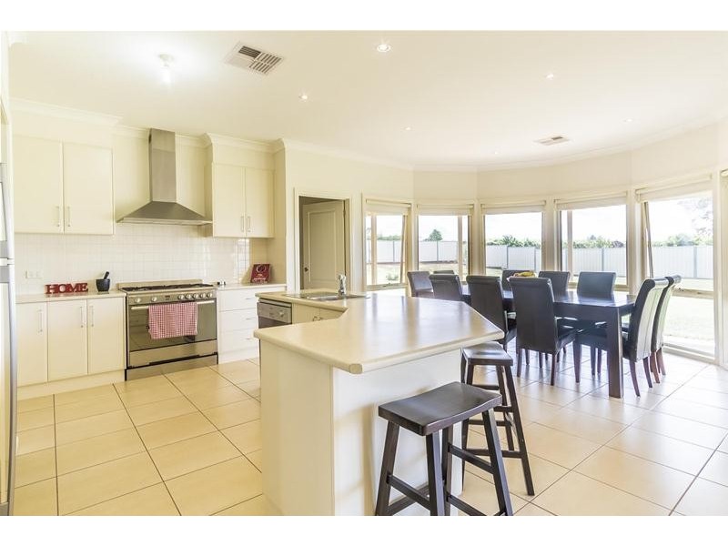 29 Derna Road, Robinvale VIC 3549