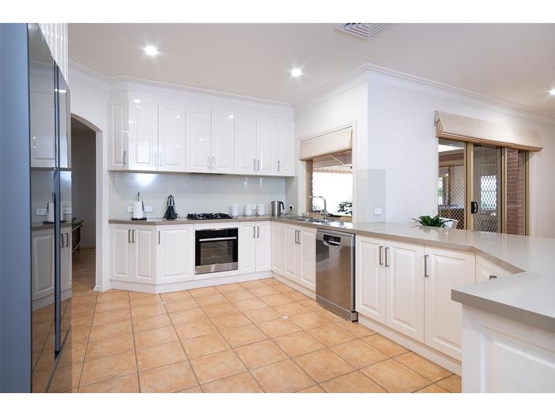 18 Cambridge Terrace, Mildura VIC 3500