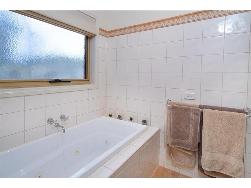 18 Cambridge Terrace, Mildura VIC 3500