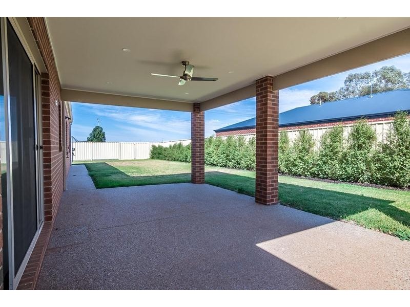 24 Sixteenth  Street, Mildura VIC 3500