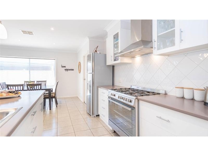 24 Leichhardt Drive, Mildura VIC 3500