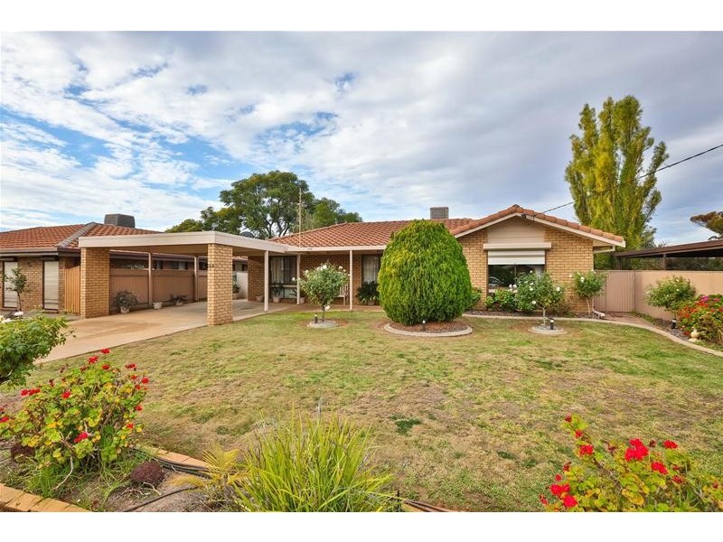 27 Kurrajong Street, Red Cliffs VIC 3496