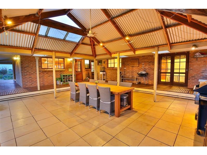 9 Rodwells Road, Birdwoodton VIC 3505