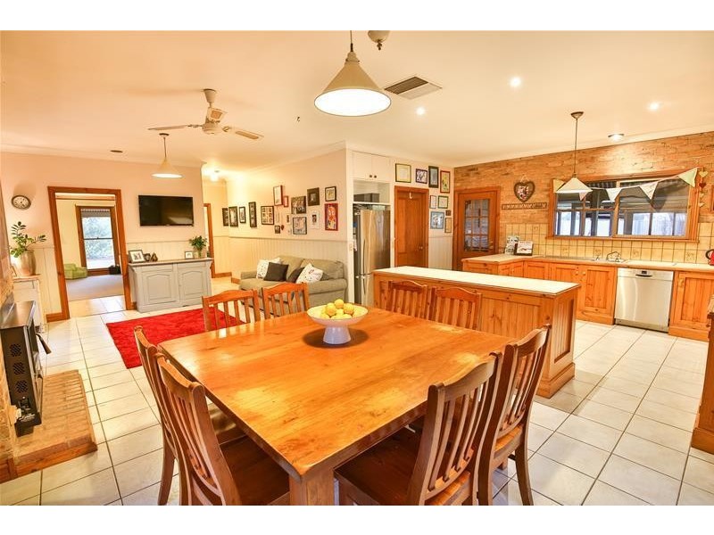 9 Rodwells Road, Birdwoodton VIC 3505
