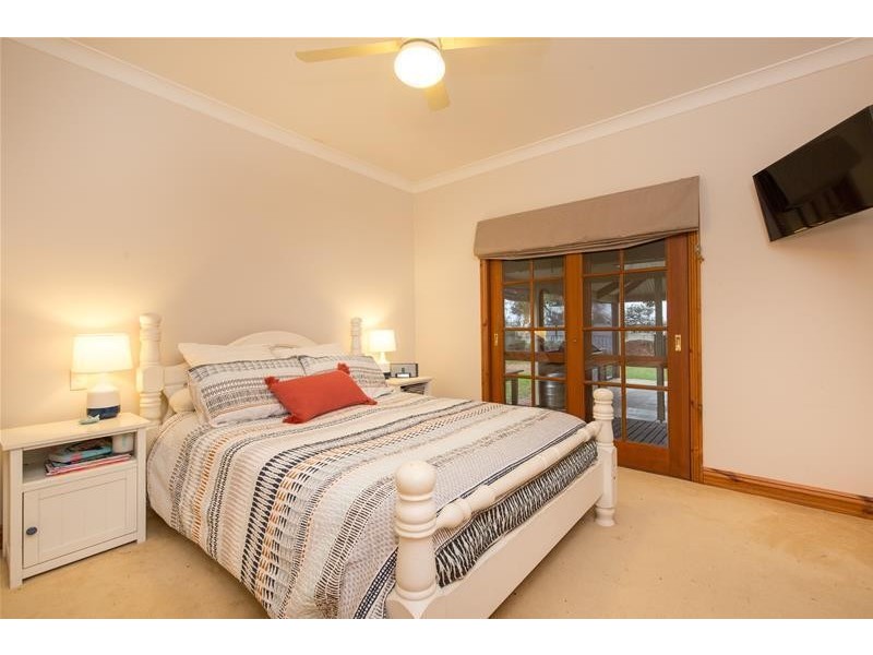 9 Rodwells Road, Birdwoodton VIC 3505