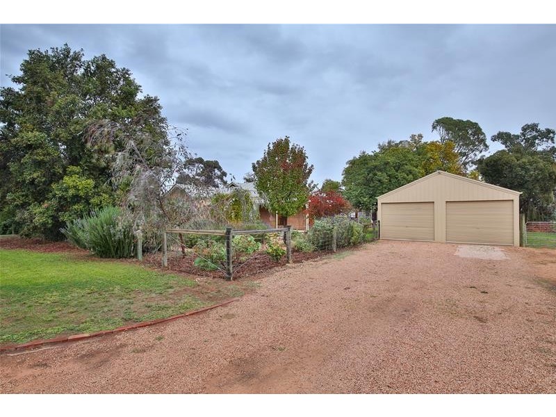 9 Rodwells Road, Birdwoodton VIC 3505