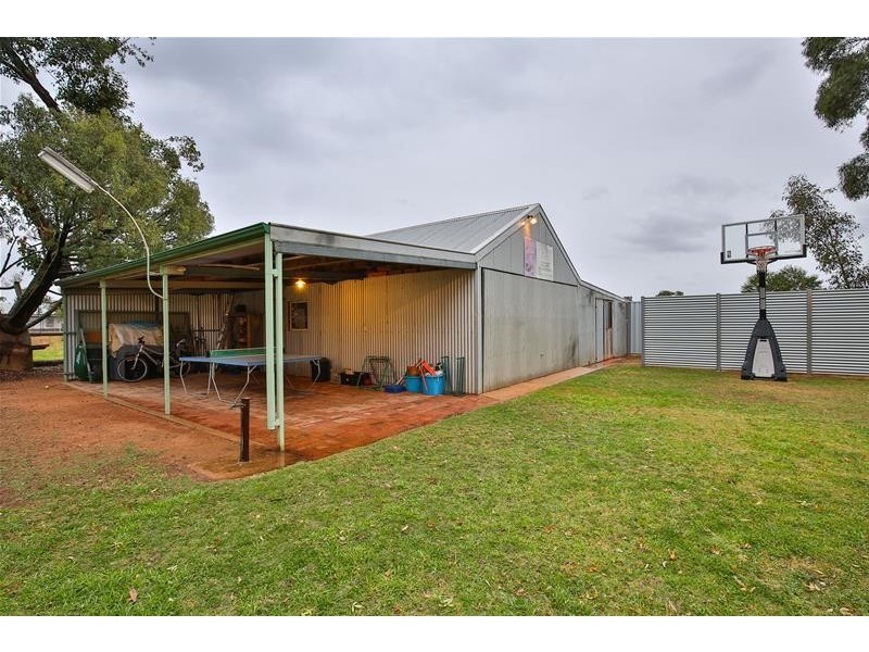 9 Rodwells Road, Birdwoodton VIC 3505