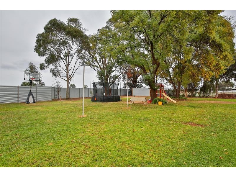 9 Rodwells Road, Birdwoodton VIC 3505