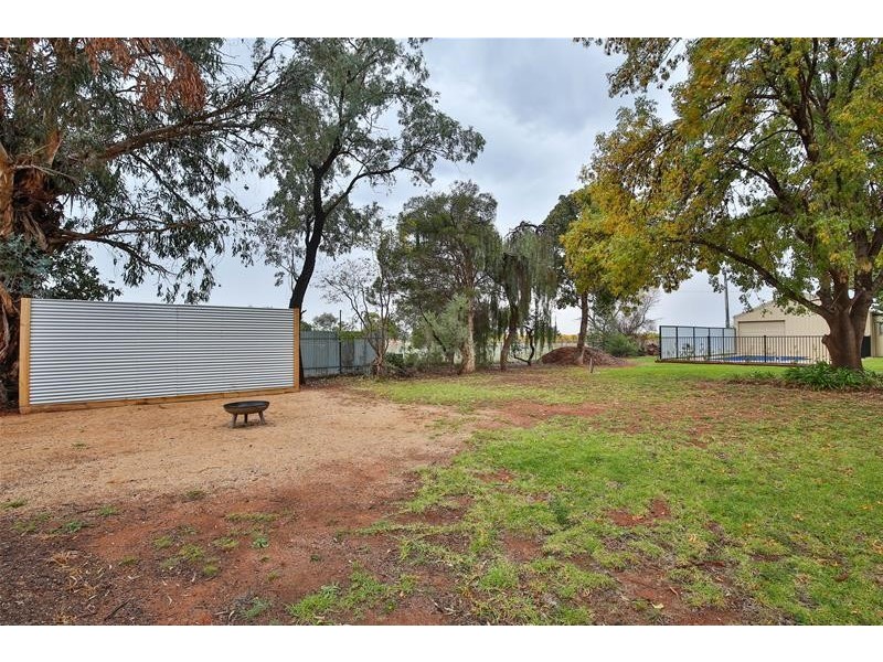 9 Rodwells Road, Birdwoodton VIC 3505