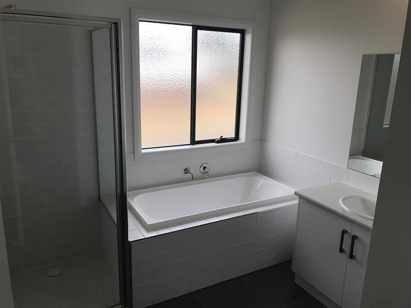 2/9 Toorak Gardens, Irymple VIC 3498