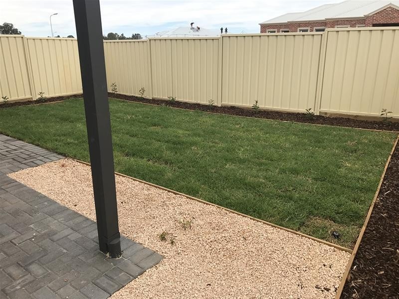 2/9 Toorak Gardens, Irymple VIC 3498