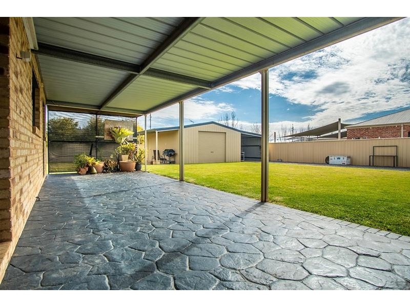 8 Drings Way, Gol Gol NSW 2738