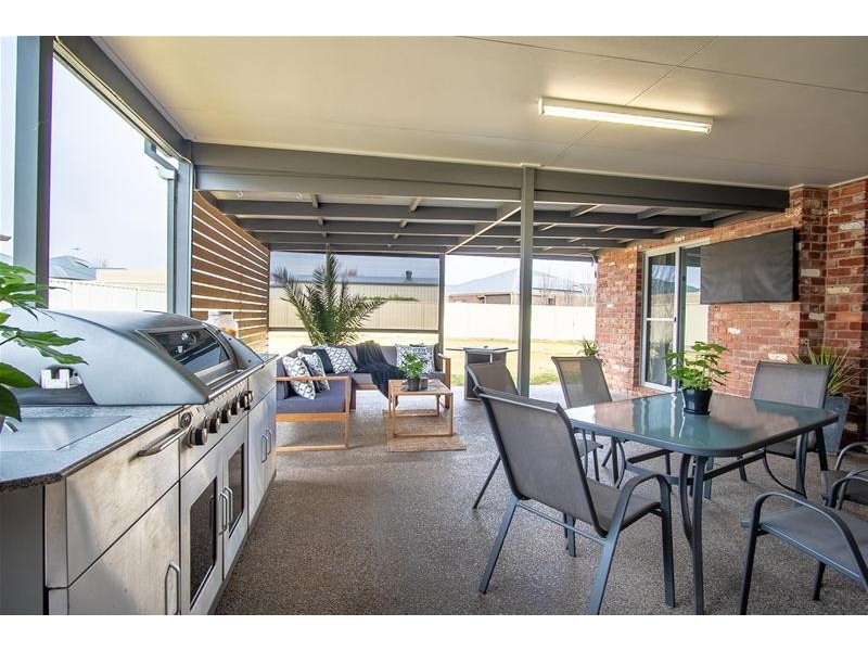24 Lizlee  Drive, Mildura VIC 3500