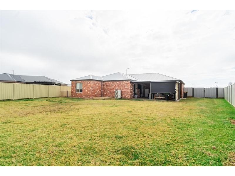 24 Lizlee  Drive, Mildura VIC 3500