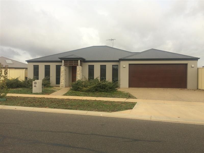 12 Oasis Boulevard, Mildura VIC 3500