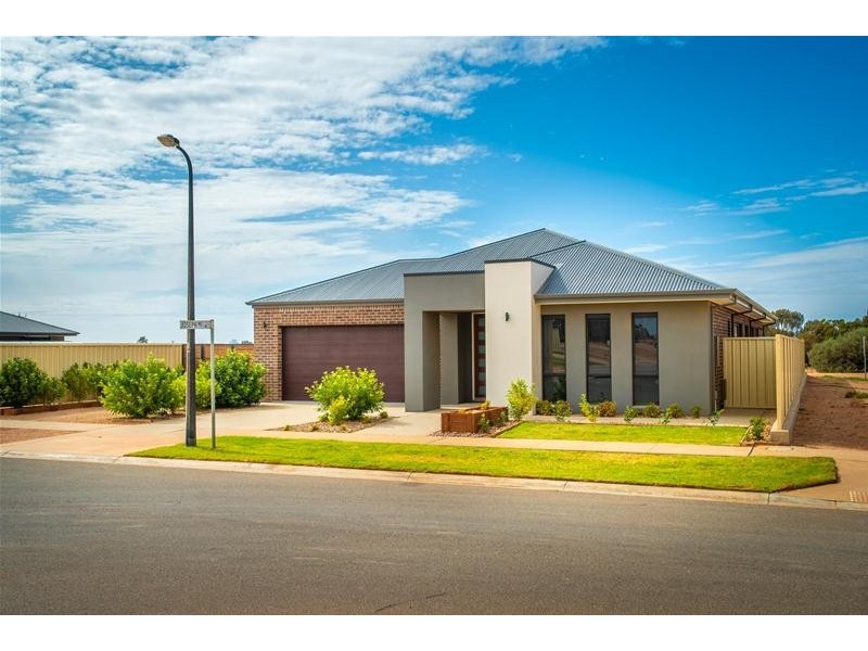 16 Cufari Drive, Red Cliffs VIC 3496