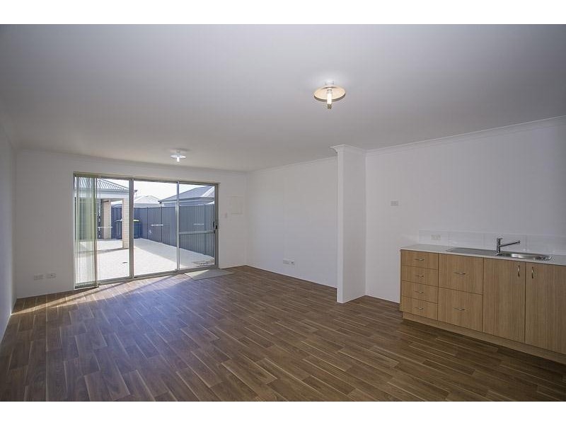 12 Nodder Lane, Banksia Grove WA 6031