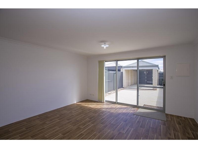 12 Nodder Lane, Banksia Grove WA 6031