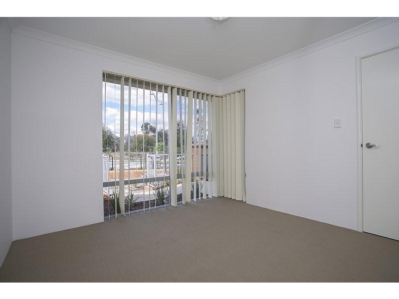 12 Nodder Lane, Banksia Grove WA 6031