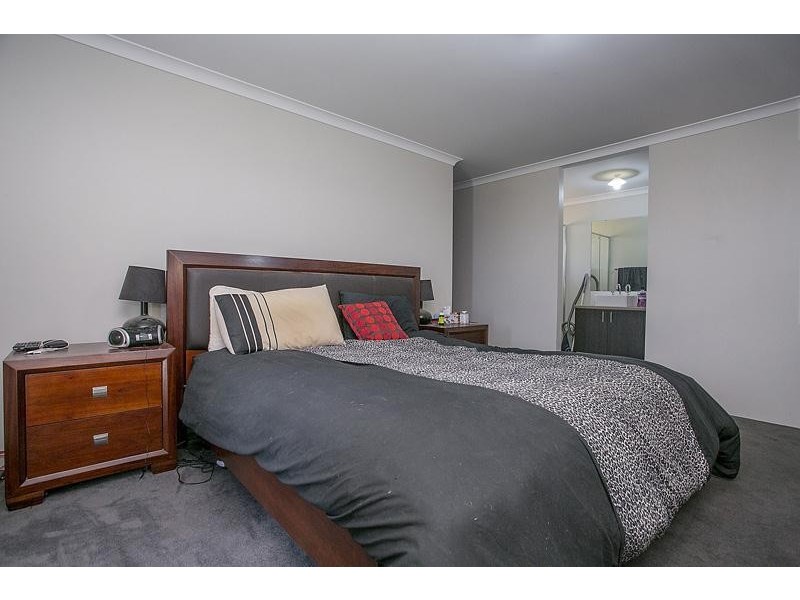 12 Hidcote Way, Pearsall WA 6065