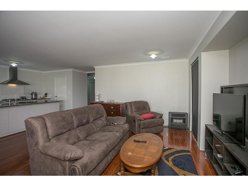 12 Hidcote Way, Pearsall WA 6065