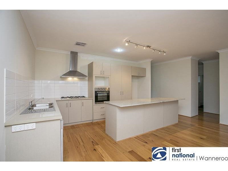 4 Dillwynia Bend, Banksia Grove WA 6031